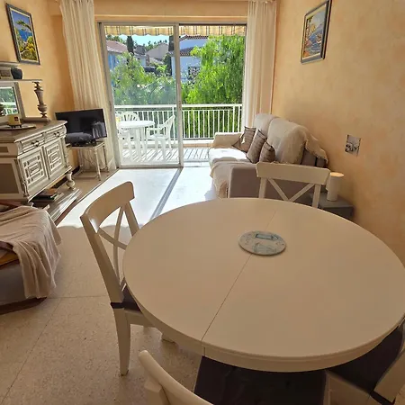 Climatise Centre-ville, Vue - 4 Pers. * Sainte-Maxime